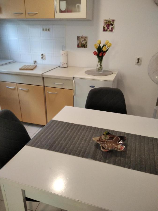 Apartment Anny Pula Exteriör bild