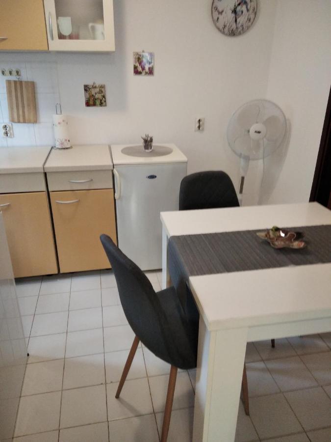 Apartment Anny Pula Exteriör bild